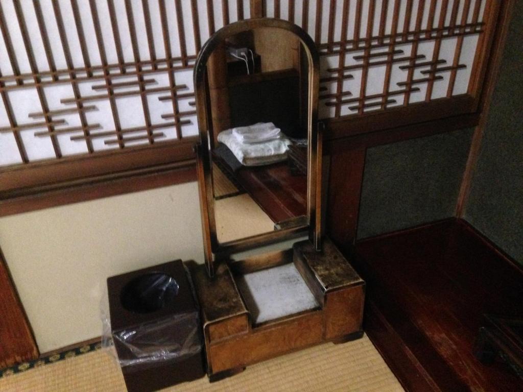 Chuokan Shimizuya Ryokan Nagano Rum bild